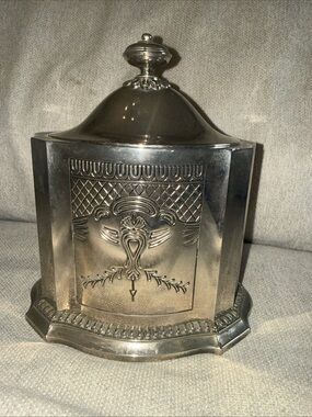Vintage Godinger Silver Art Company Silver Plated Etched Ornate  Tea Canister